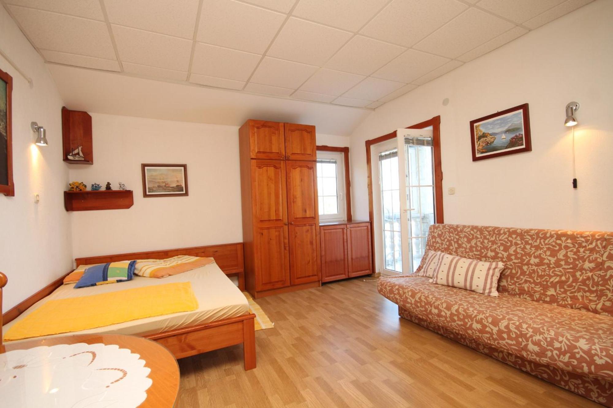 Apartments With A Parking Space Preko, Ugljan - 8224 Rom bilde